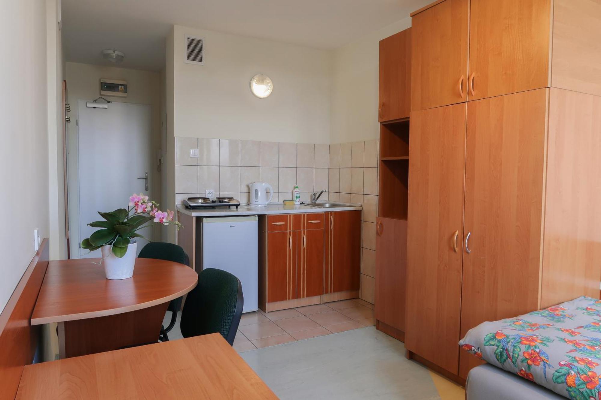 Dom Studencki Raj Hostel Wroclaw Ngoại thất bức ảnh