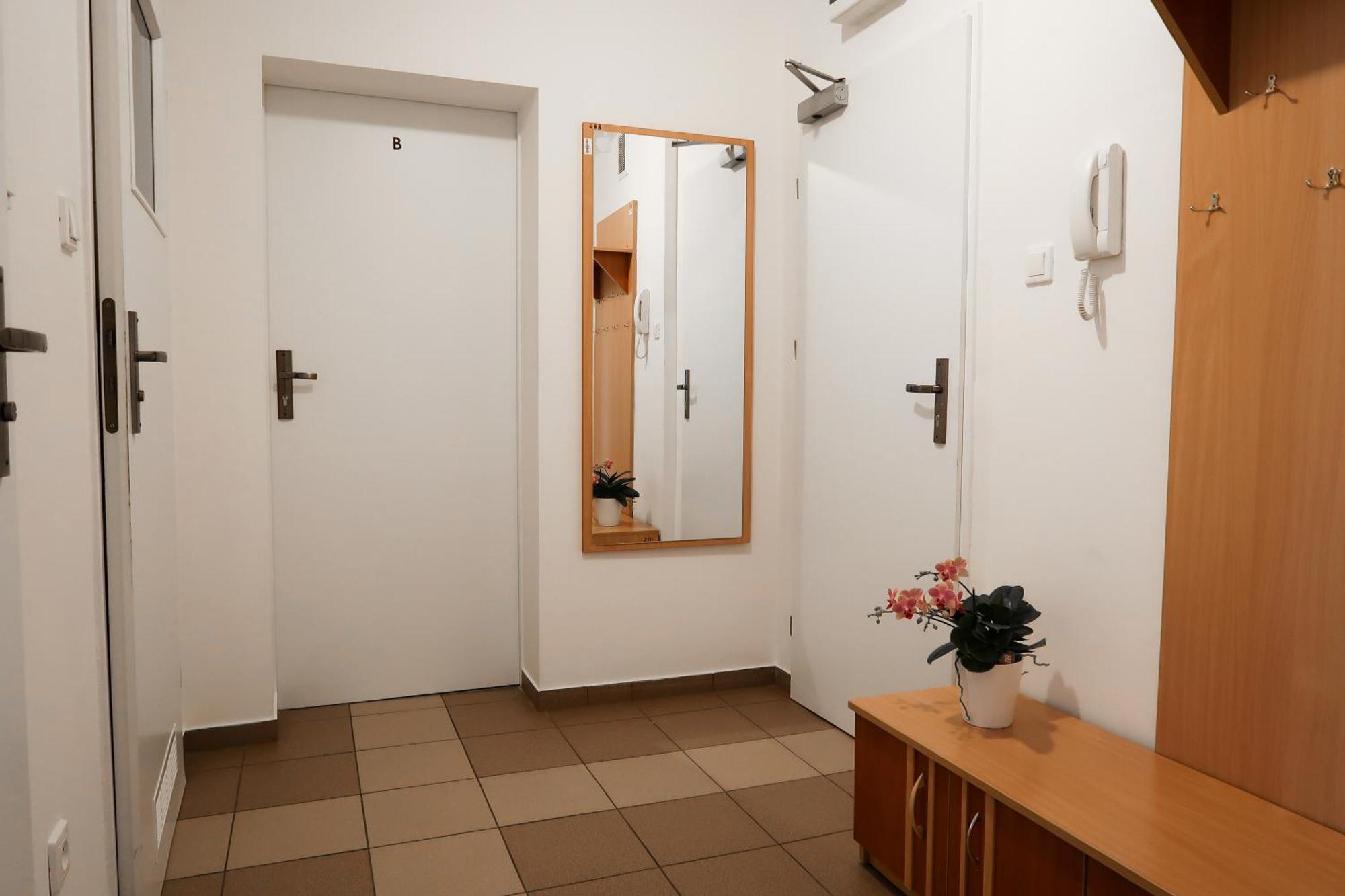Dom Studencki Raj Hostel Wroclaw Ngoại thất bức ảnh