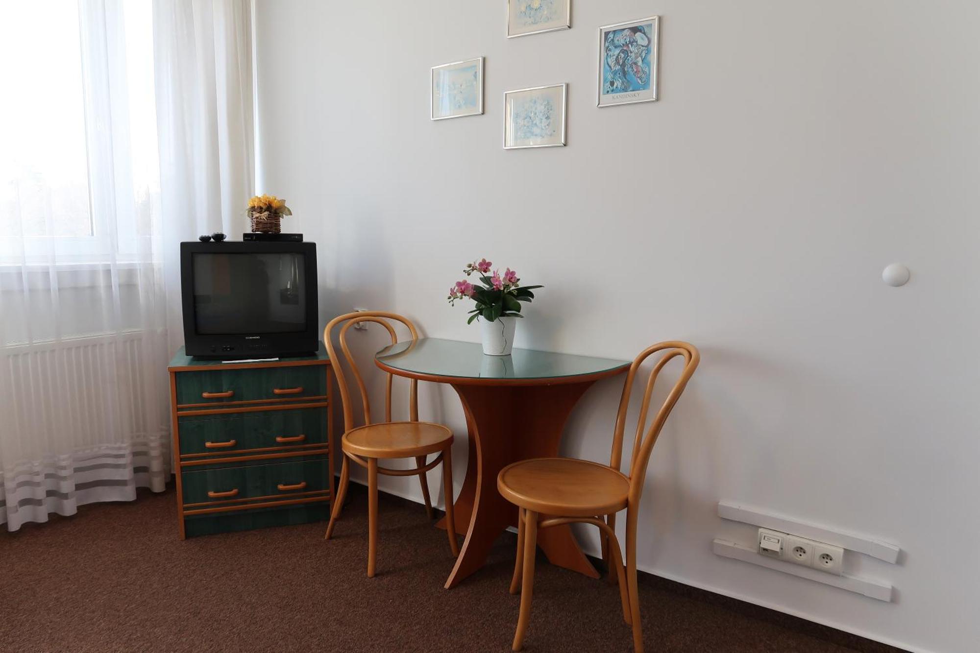 Dom Studencki Raj Hostel Wroclaw Ngoại thất bức ảnh