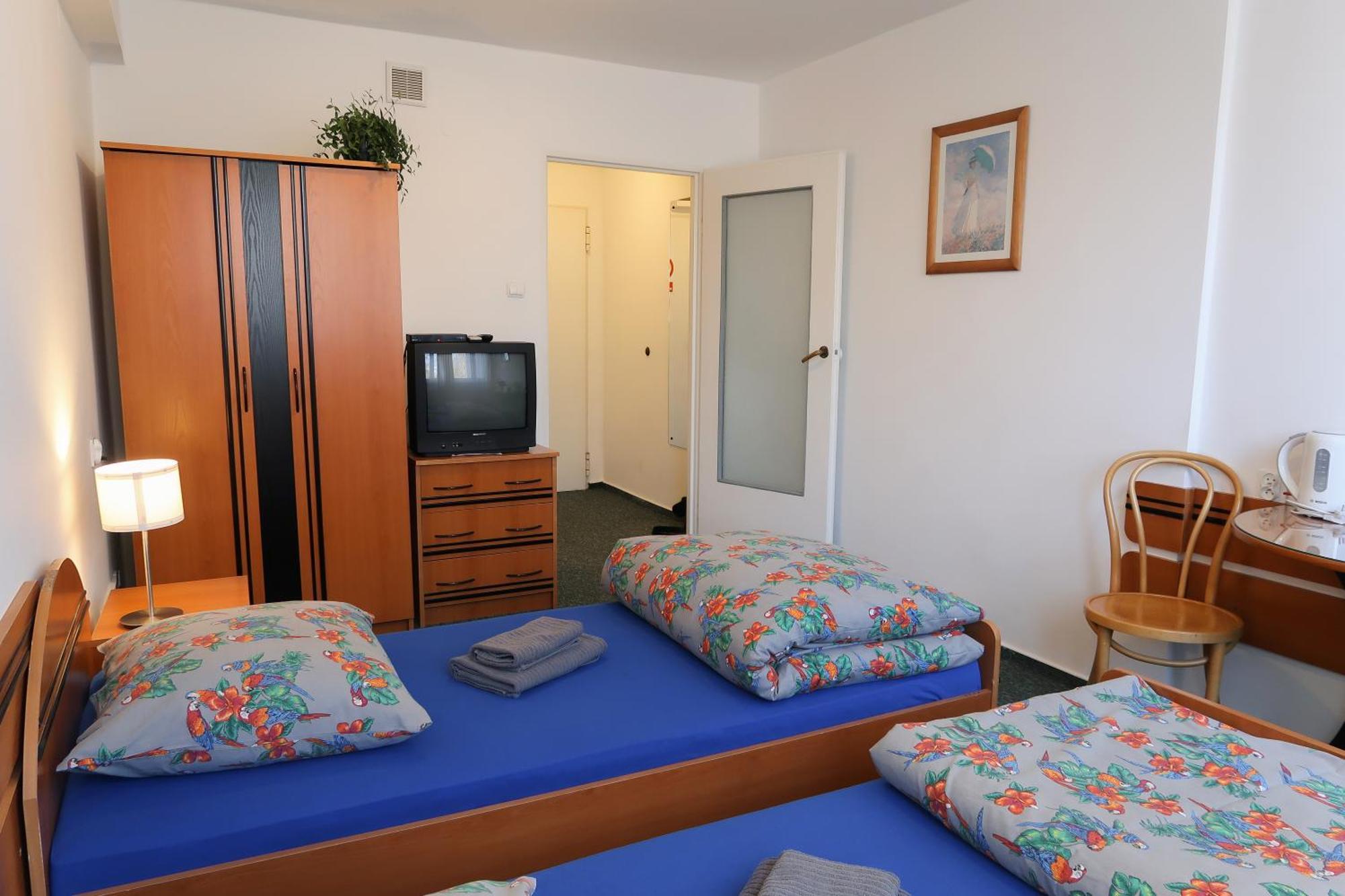 Dom Studencki Raj Hostel Wroclaw Ngoại thất bức ảnh