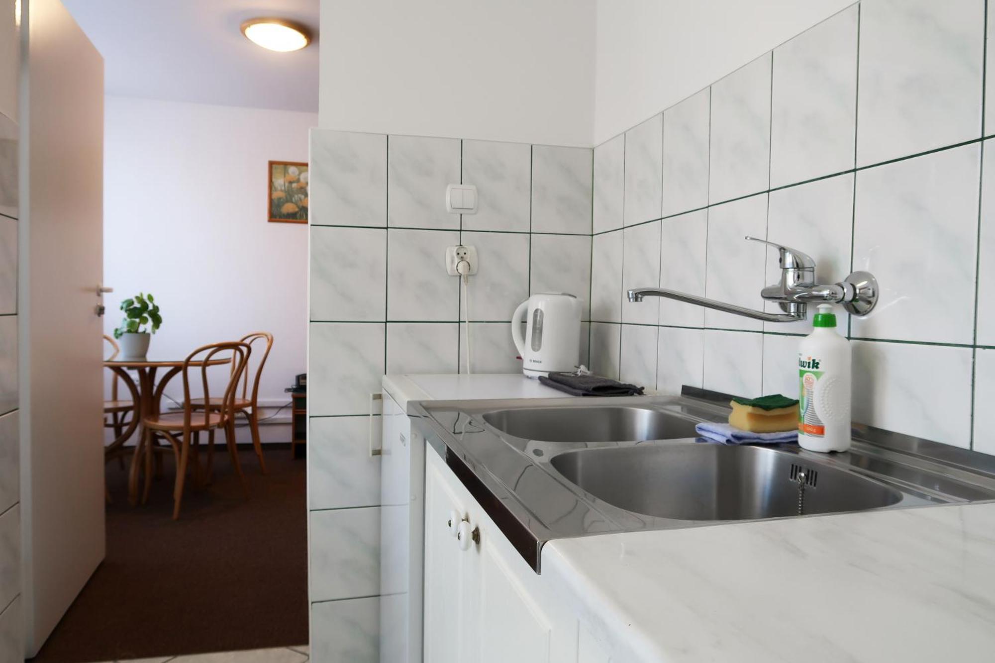 Dom Studencki Raj Hostel Wroclaw Ngoại thất bức ảnh