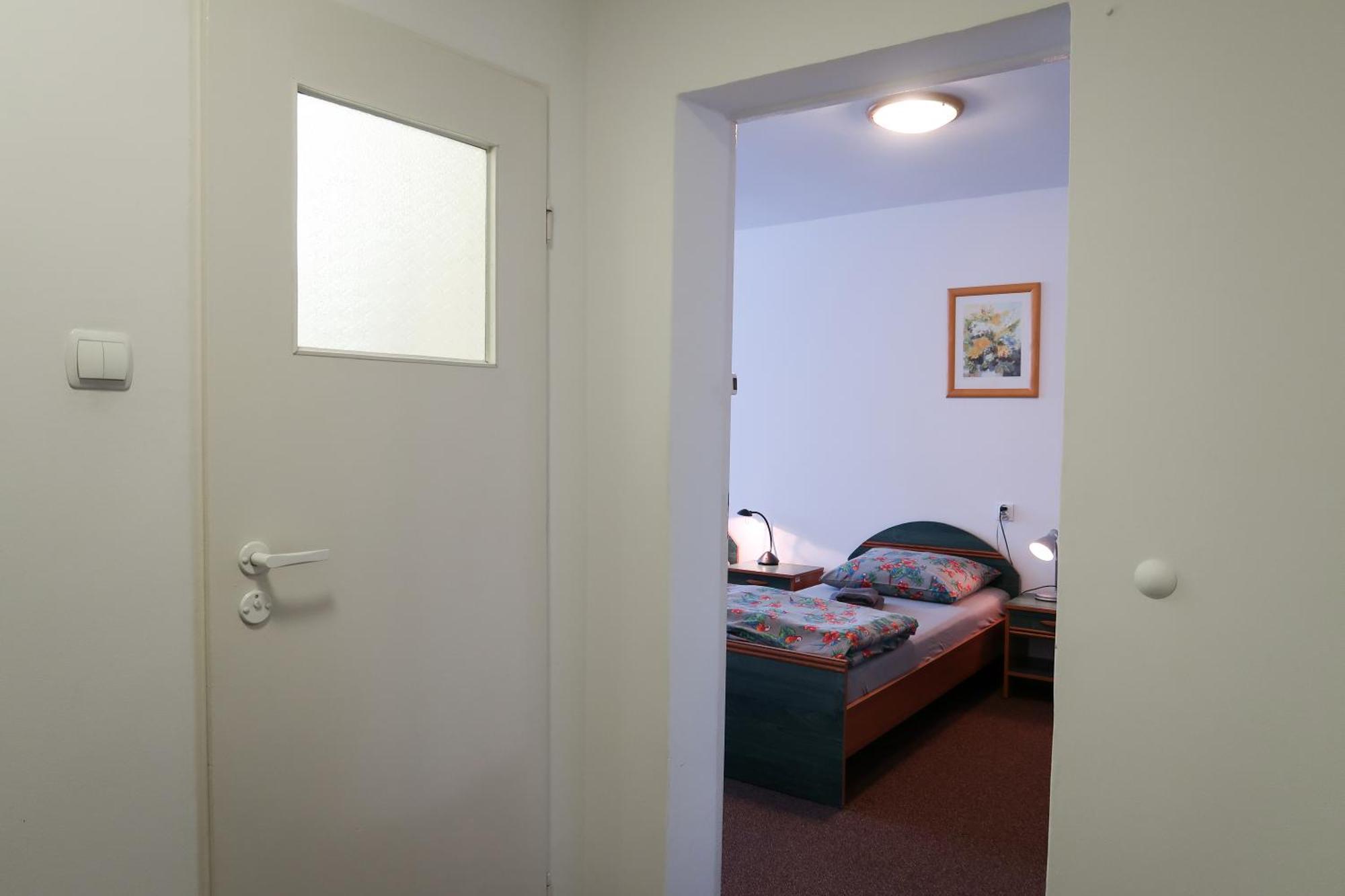 Dom Studencki Raj Hostel Wroclaw Ngoại thất bức ảnh
