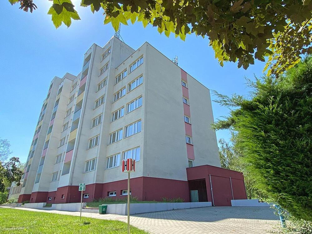 Dom Studencki Raj Hostel Wroclaw Ngoại thất bức ảnh